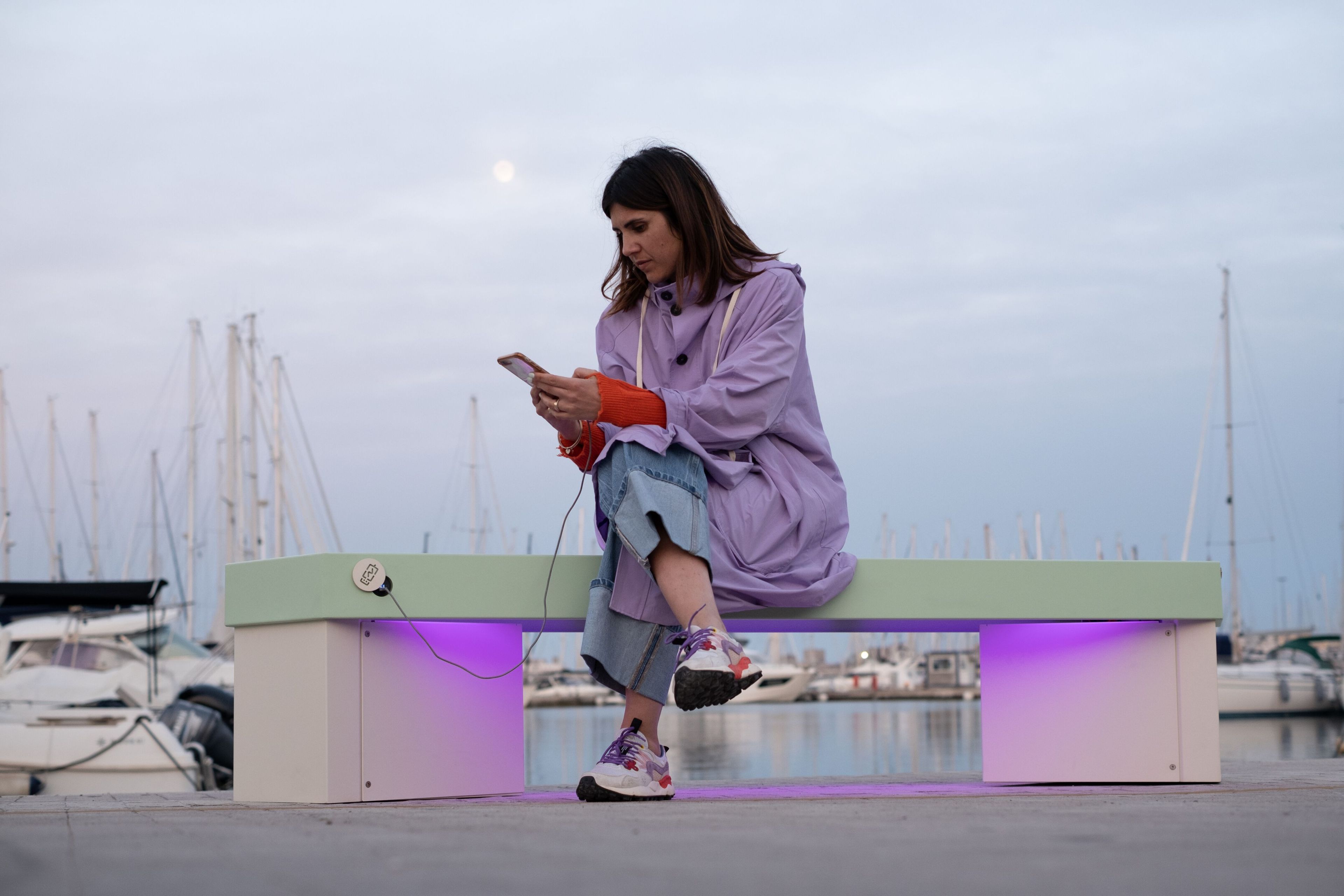 Стальная скамья с USB-разъемом без спинки CITYSì LUX ARCH-00048028 - Вид №4