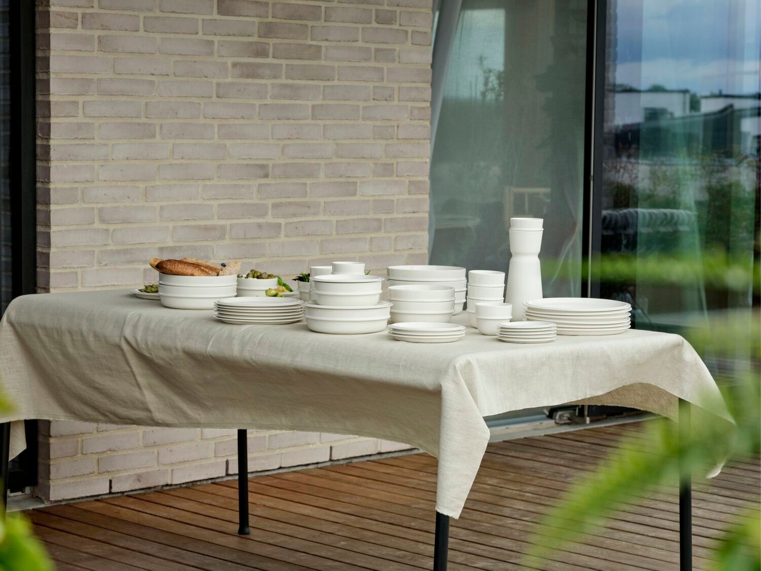 Фарфоровая круглая плоская тарелка ZONE DENMARK Eau ARCH-00035157 - Вид №8