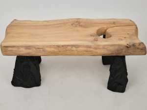 Журнальный столик из грецкого ореха