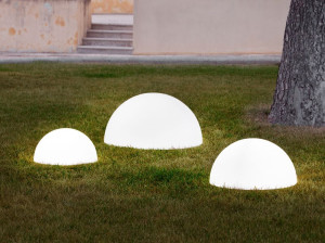 Напольная лампа из полиэтилена