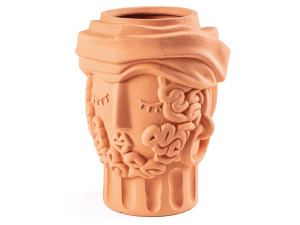 Терракотовый горшок