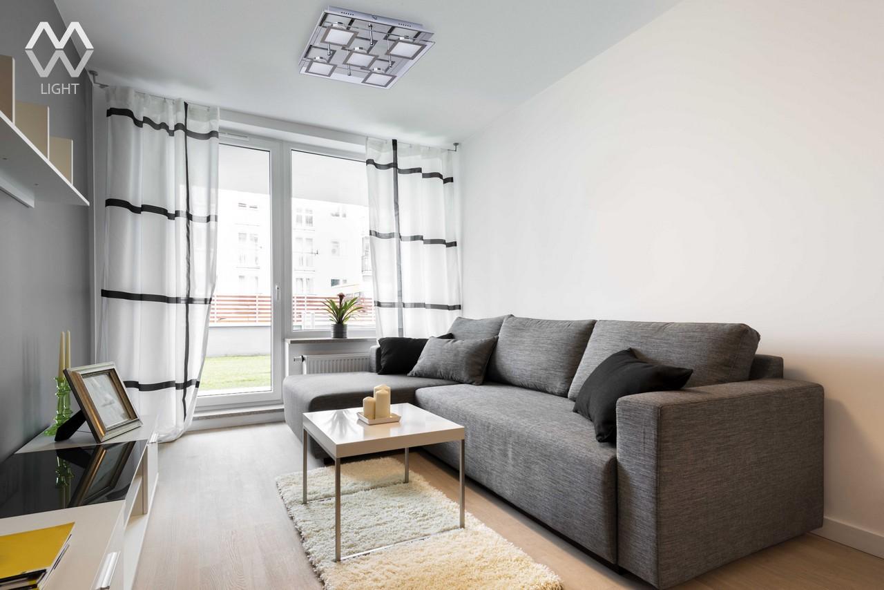 Потолочный светильник De Markt Граффити 15 678010405 DE MARKT ГРАФФИТИ 203648 Белый;серебро  - Вид №1