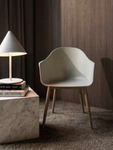 9370000-0003ZZZZ Harbor Arm Chair, Hard Shell LuceLight