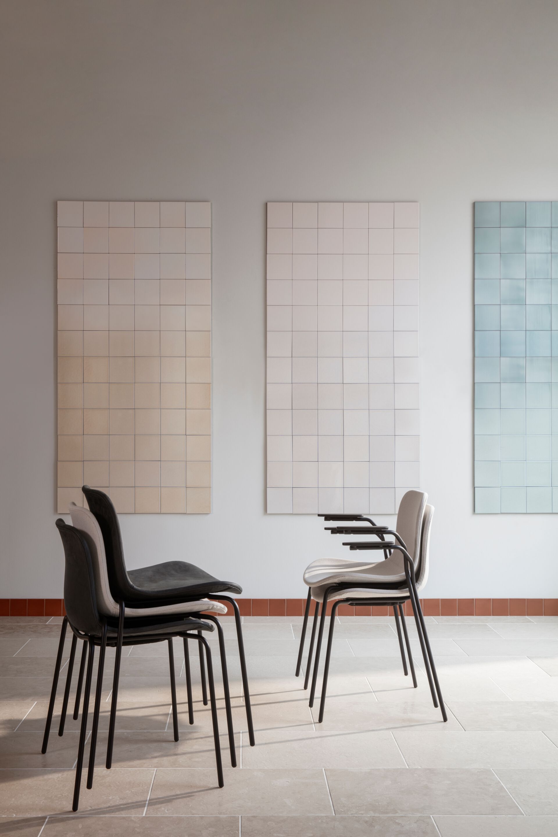 Пластиковый стул с подлокотниками NORR11 Langue ARCH-00132165 - Вид №4