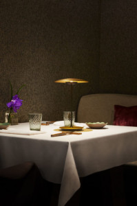 094239 Портативный светильник 20 M матовая латунь-белый Marset Ginger