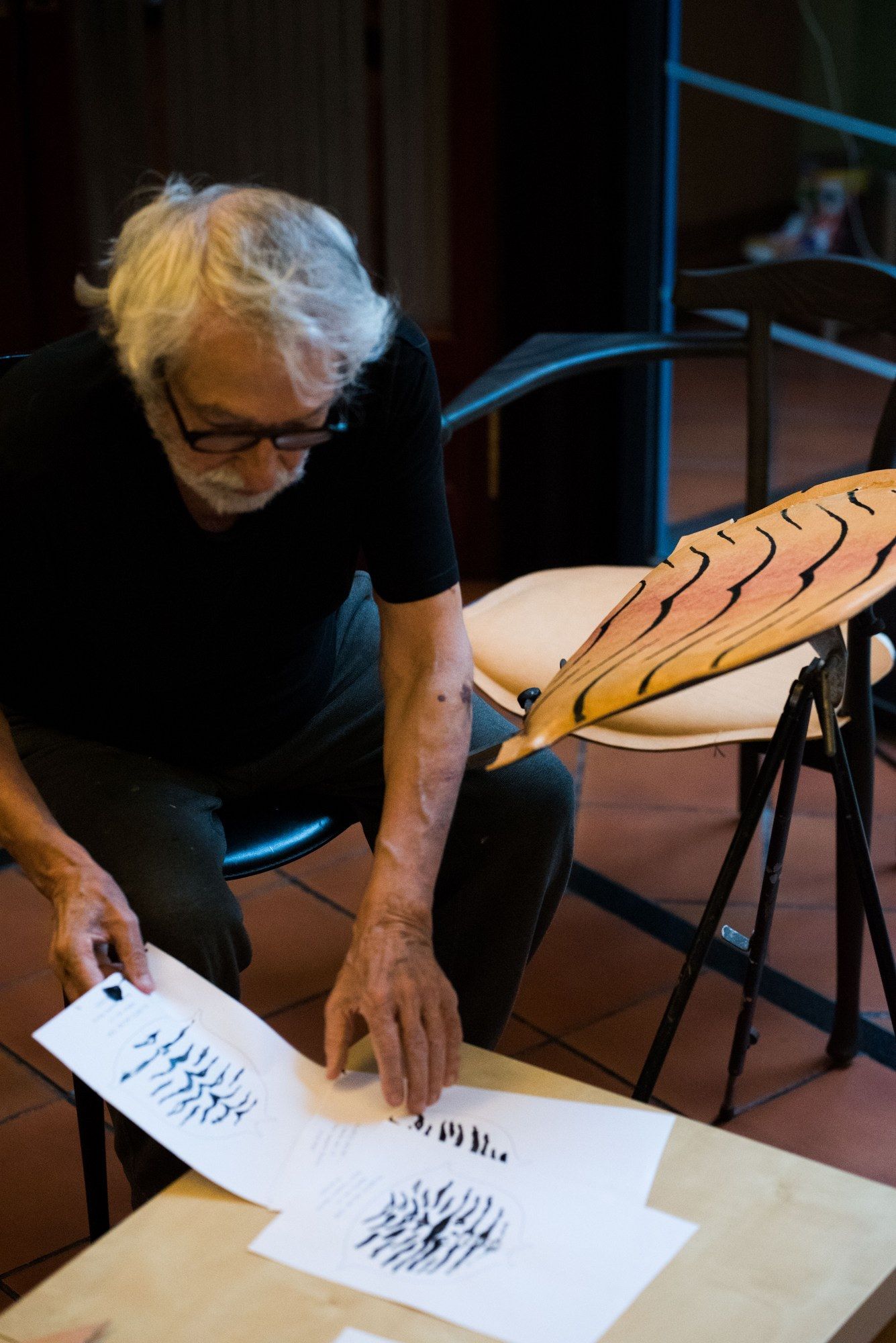 Стул из ясеня с подлокотниками и встроенной подушкой BD Barcelona Гаулино ARCH-00065731 - Вид №4