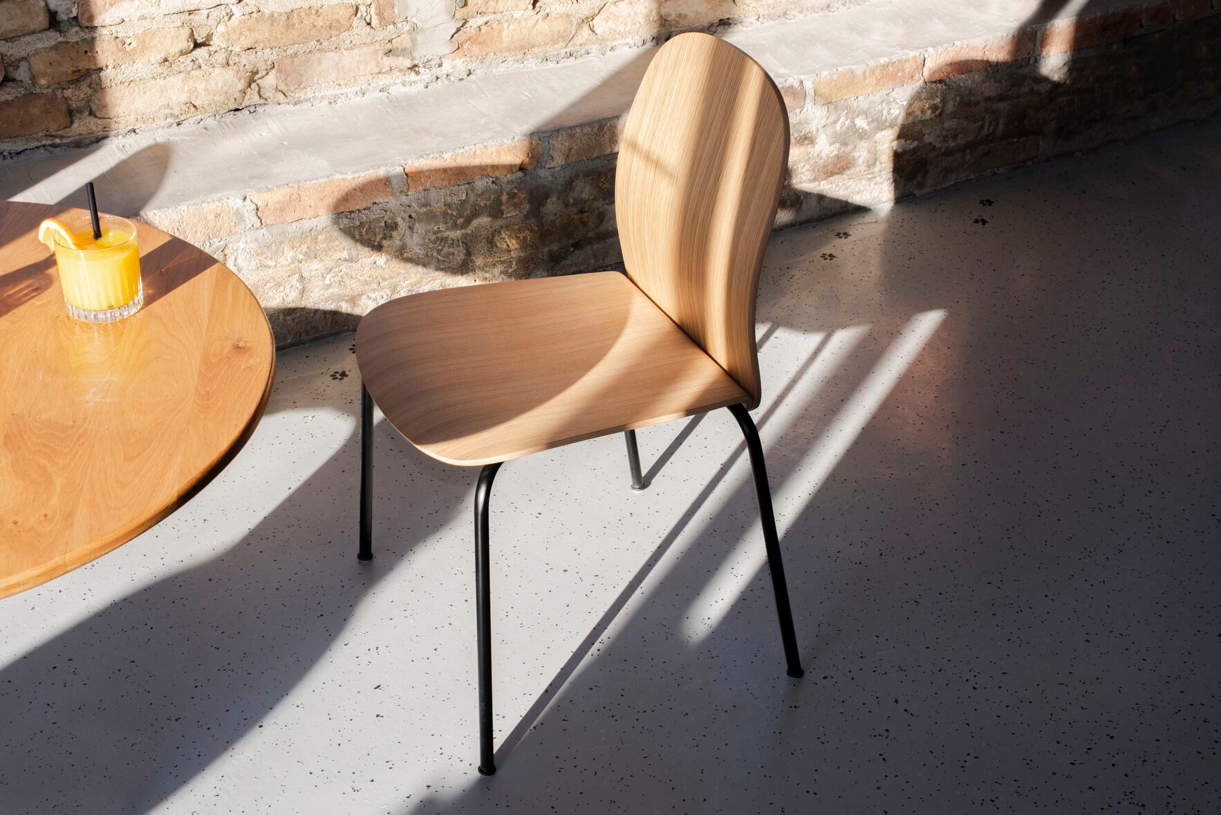 Штабелируемый дубовый стул с мягким сиденьем Gazzda Book ARCH-00075528 - Вид №7