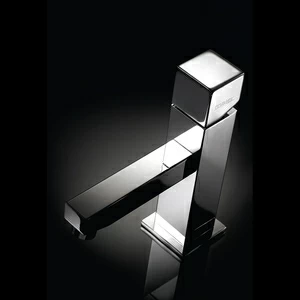 Однорычажный смеситель для раковины с клапаном клик-клак 49.004C MAIER KUB