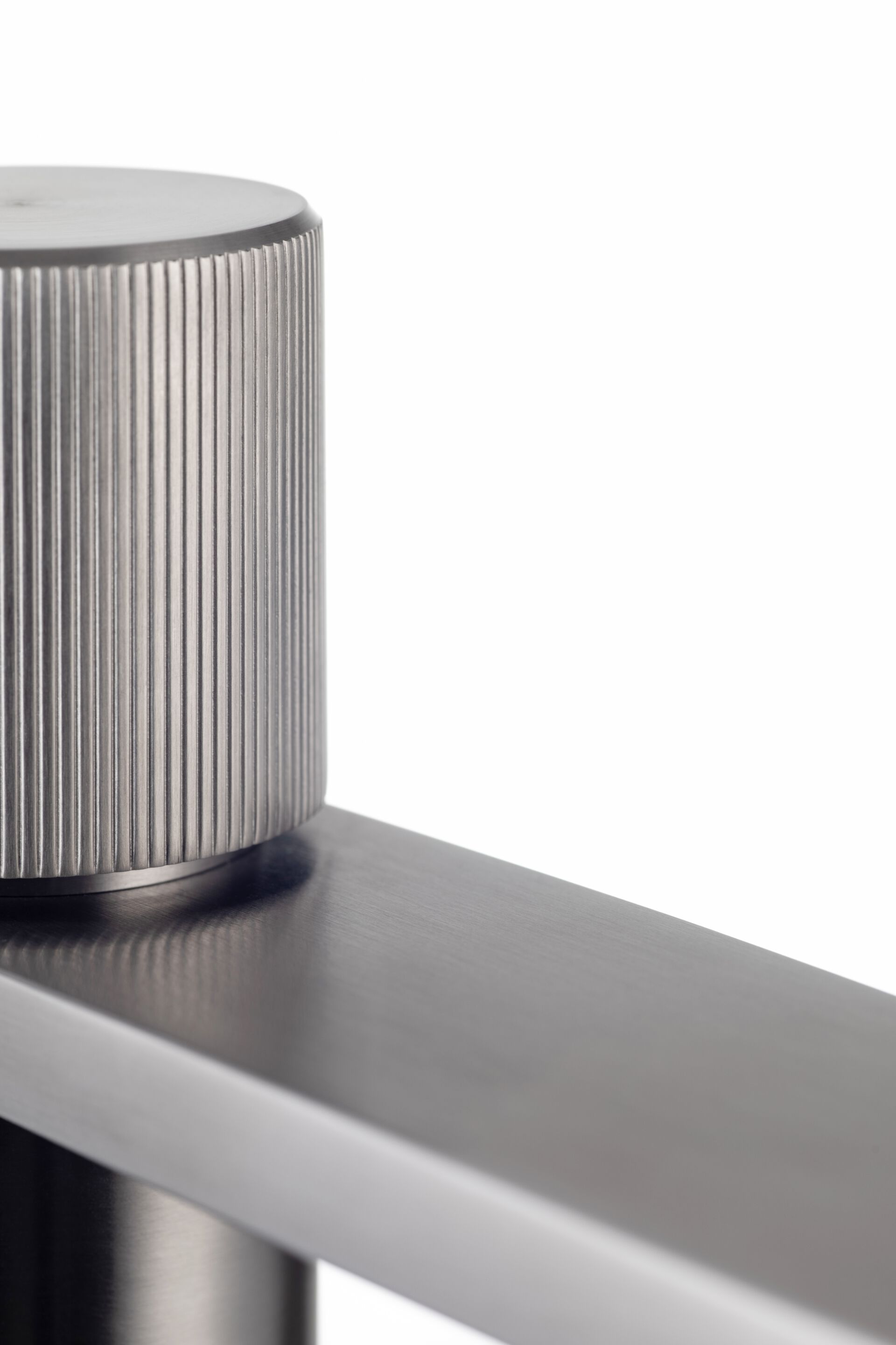 Однорычажный смеситель для раковины из нержавеющей стали Cropelli Alyssia ARCH-00005313 - Вид №3