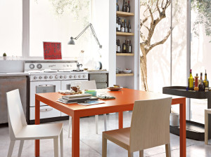 Квадратный стол