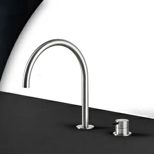 Кухонный смеситель сталь матовая с черной ручкой Kitchen Radomonte TKI32SCIL22