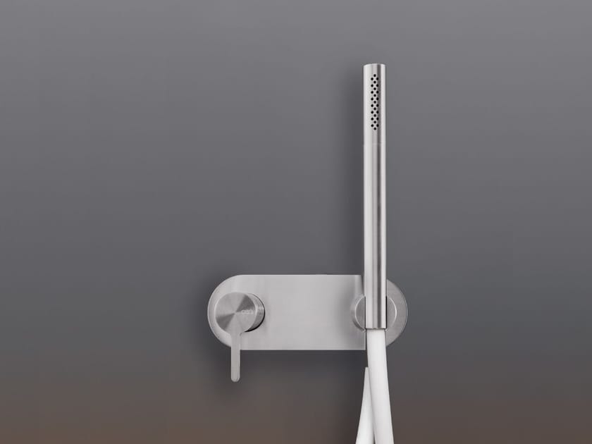 Настенный смеситель для ванны или душа с ручным душем CEADESIGN INNOVO ARCH-00005700