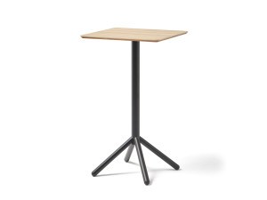 Высокий квадратный стол из ясеня