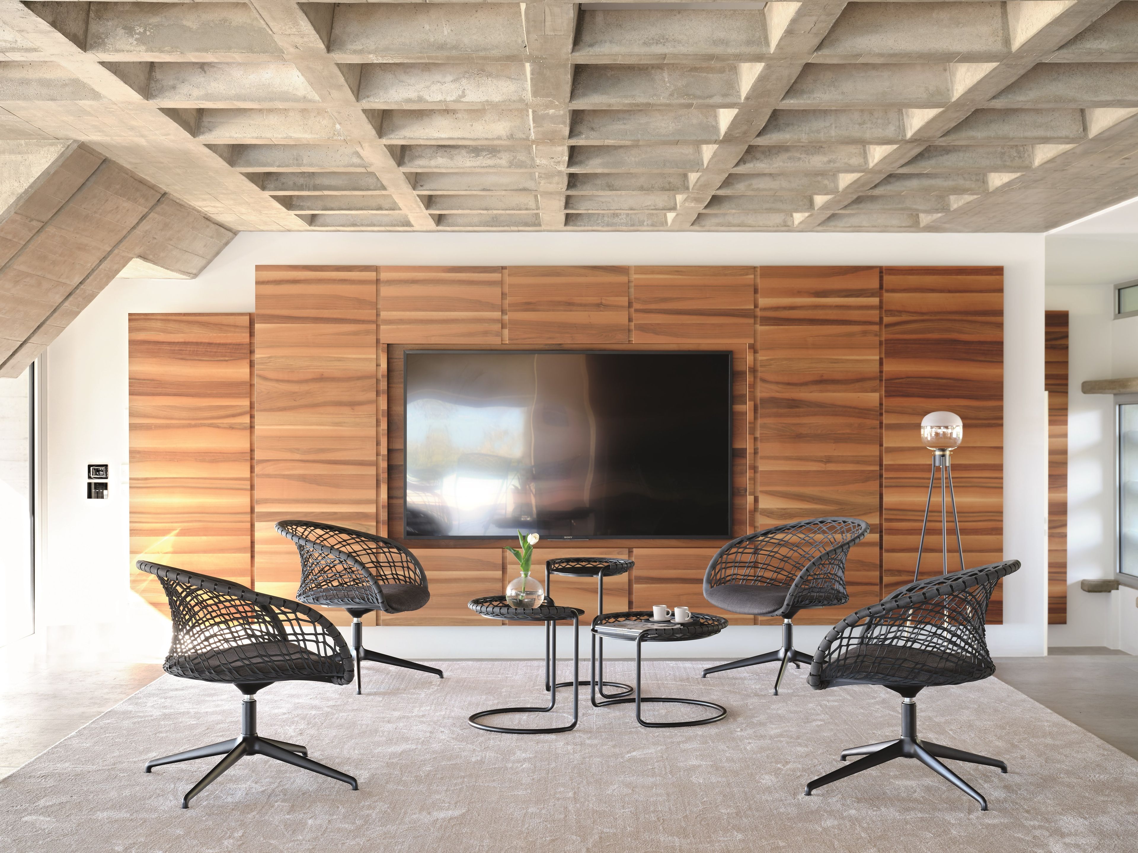 Спицевое вращающееся кресло с подлокотниками Midj P47 ARCH-00090920 - Вид №2