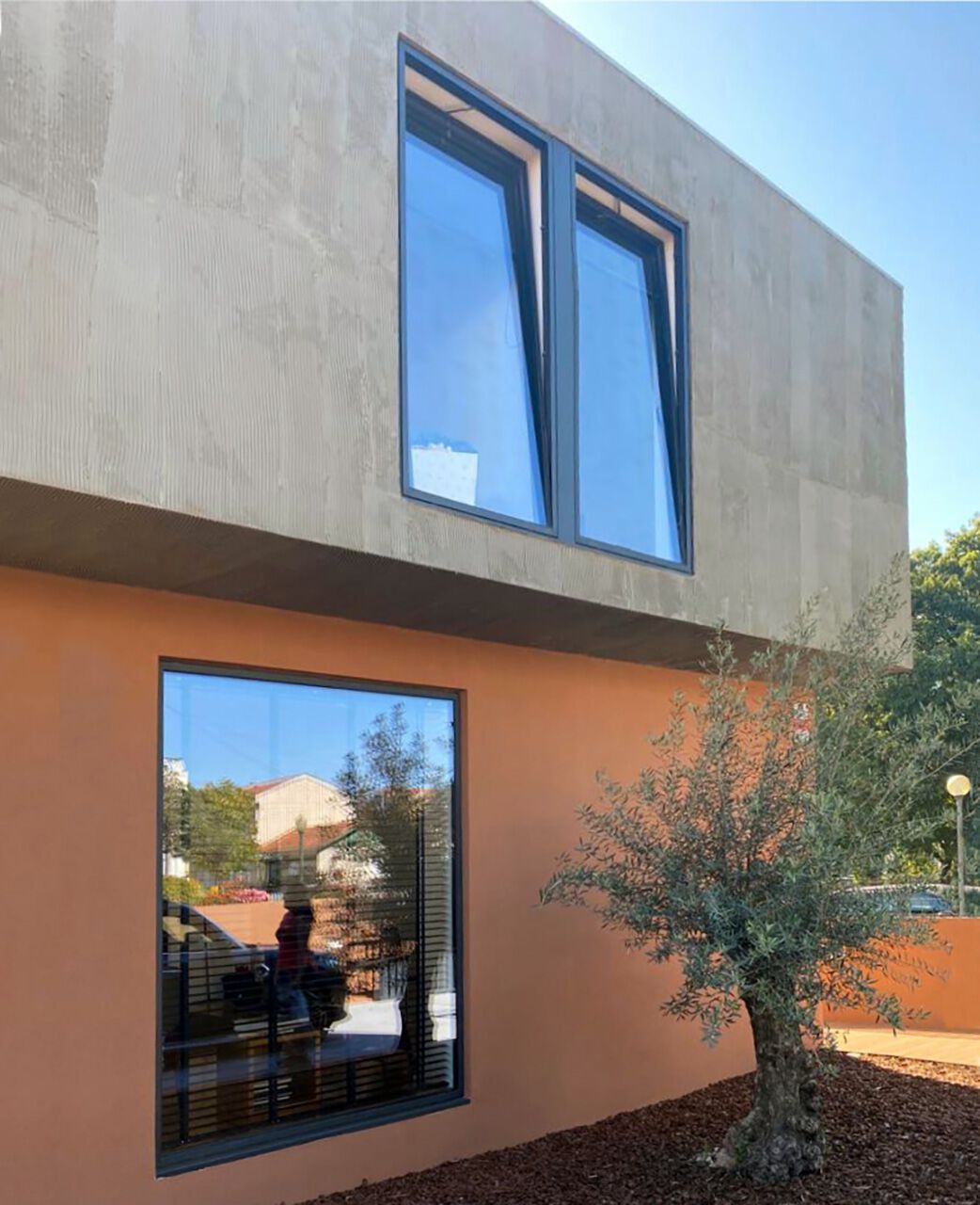 Окно с откидной створкой из закаленного стекла panoramah! AH! TILT & TURN ARCH-00126084 - Вид №4