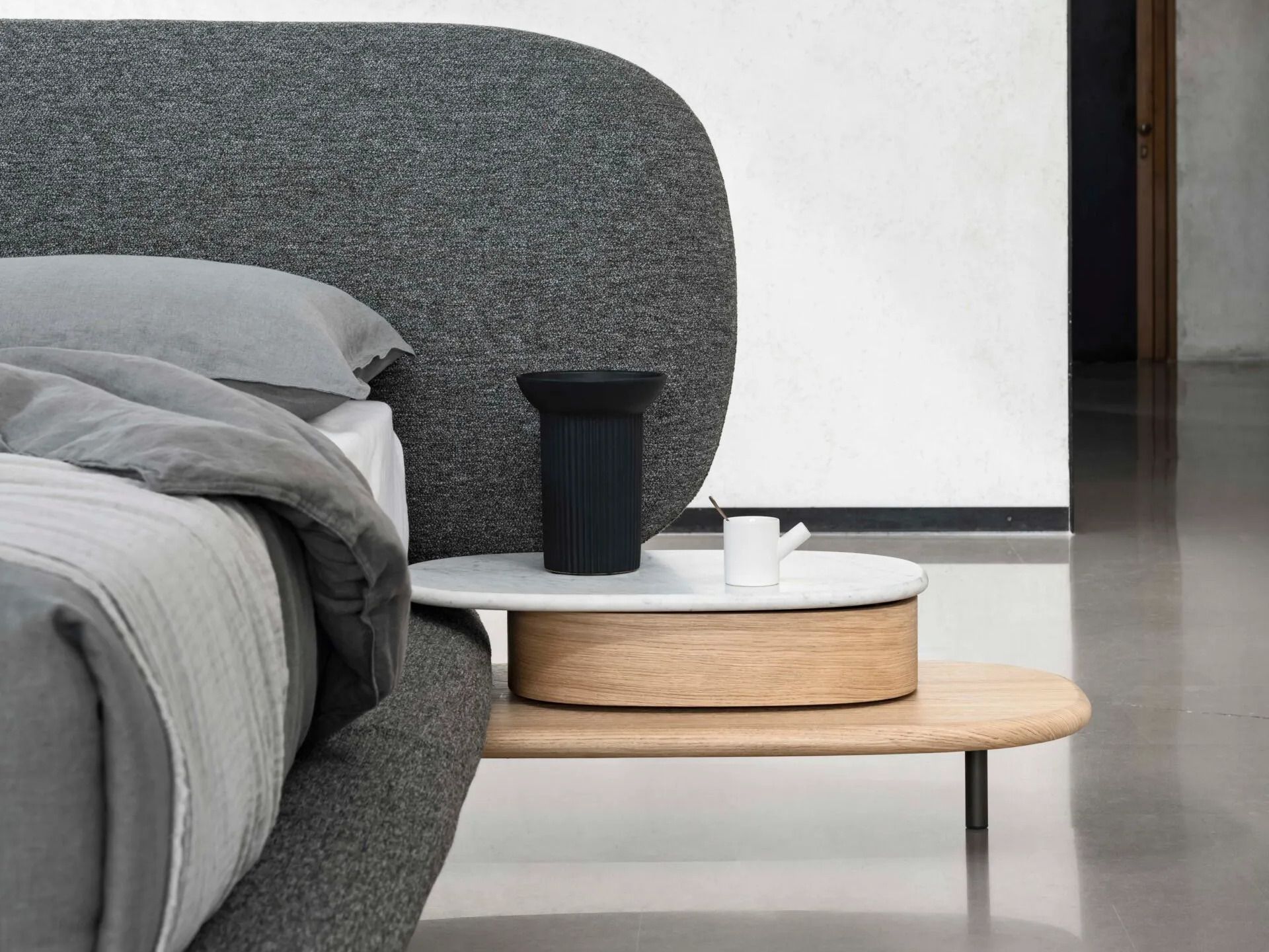 Мягкая кровать из ткани с мягким изголовьем Alf DaFrè Neyõ ARCH-00100012 - Вид №3