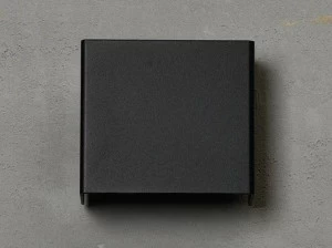 Flexalighting Настенный светильник из алюминия с системой rgb