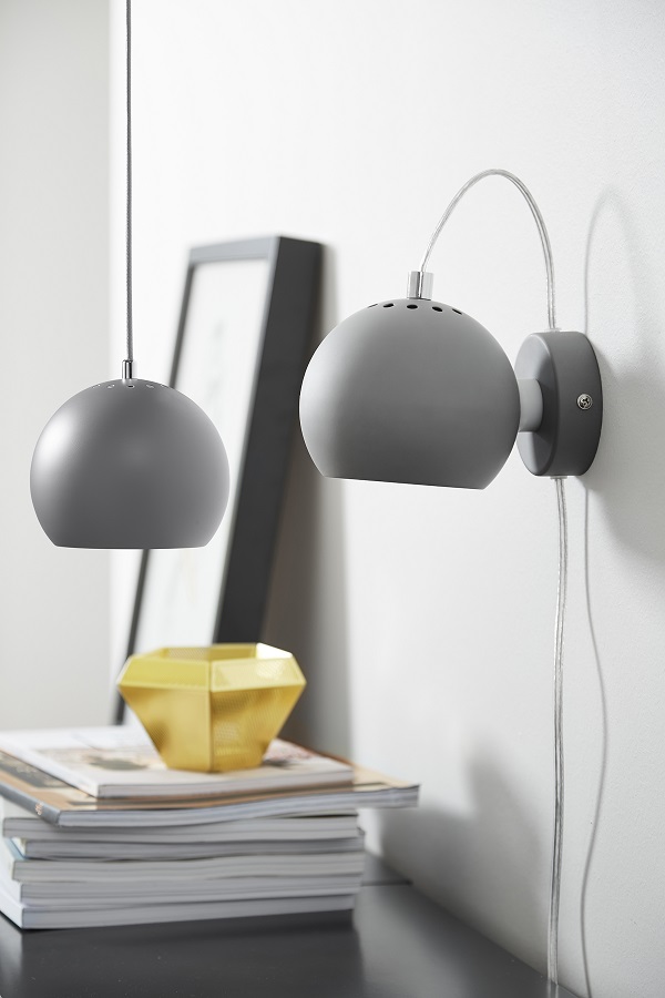 Лампа настенная матовая цвета латунь Ball 4750184001 FRANDSEN ОРИГИНАЛЬНЫЕ 00-3948165 Золото  - Вид №1
