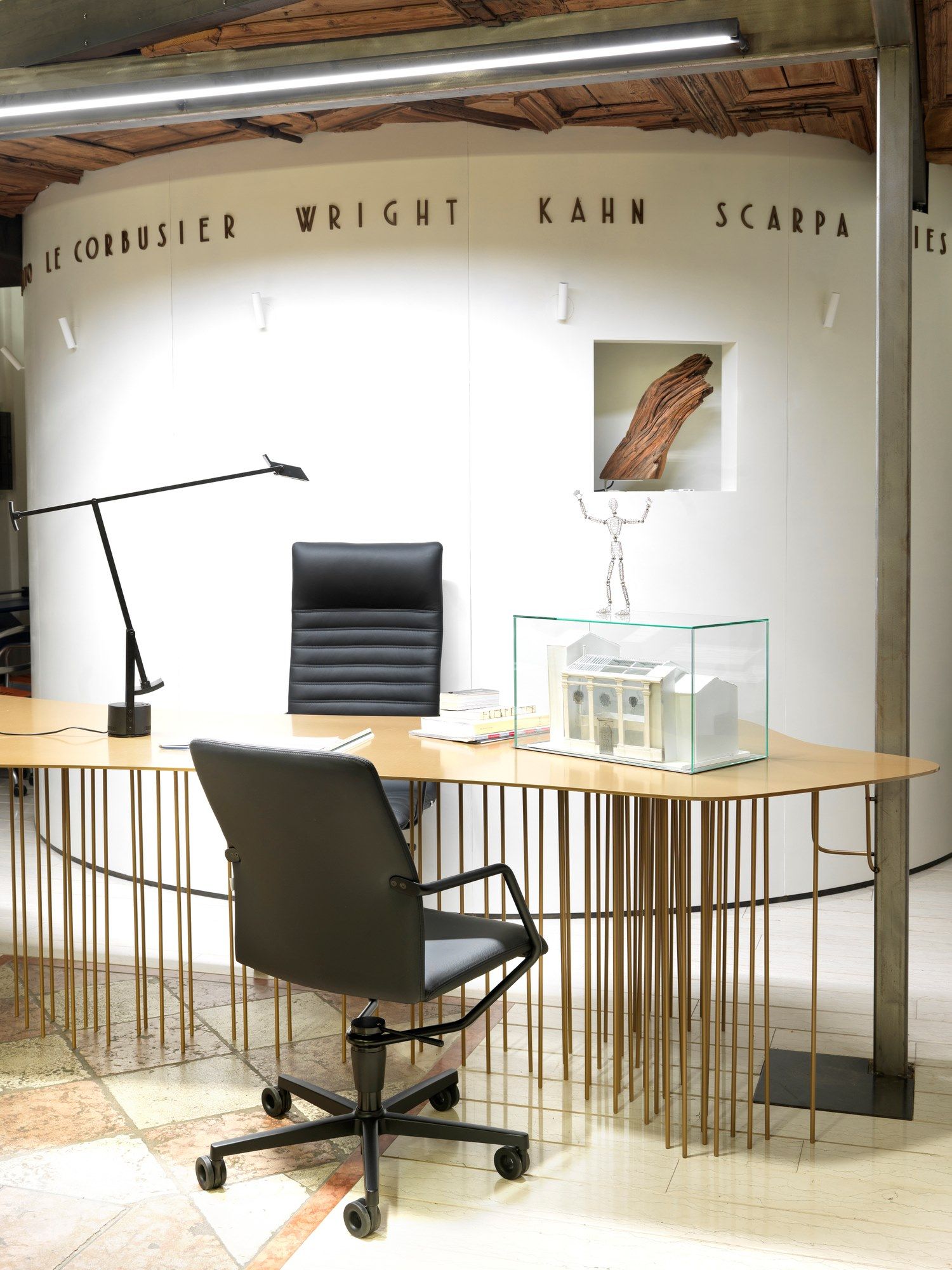 Офисное кресло с кожаной обивкой SITIA время ARCH-00046287 - Вид №5