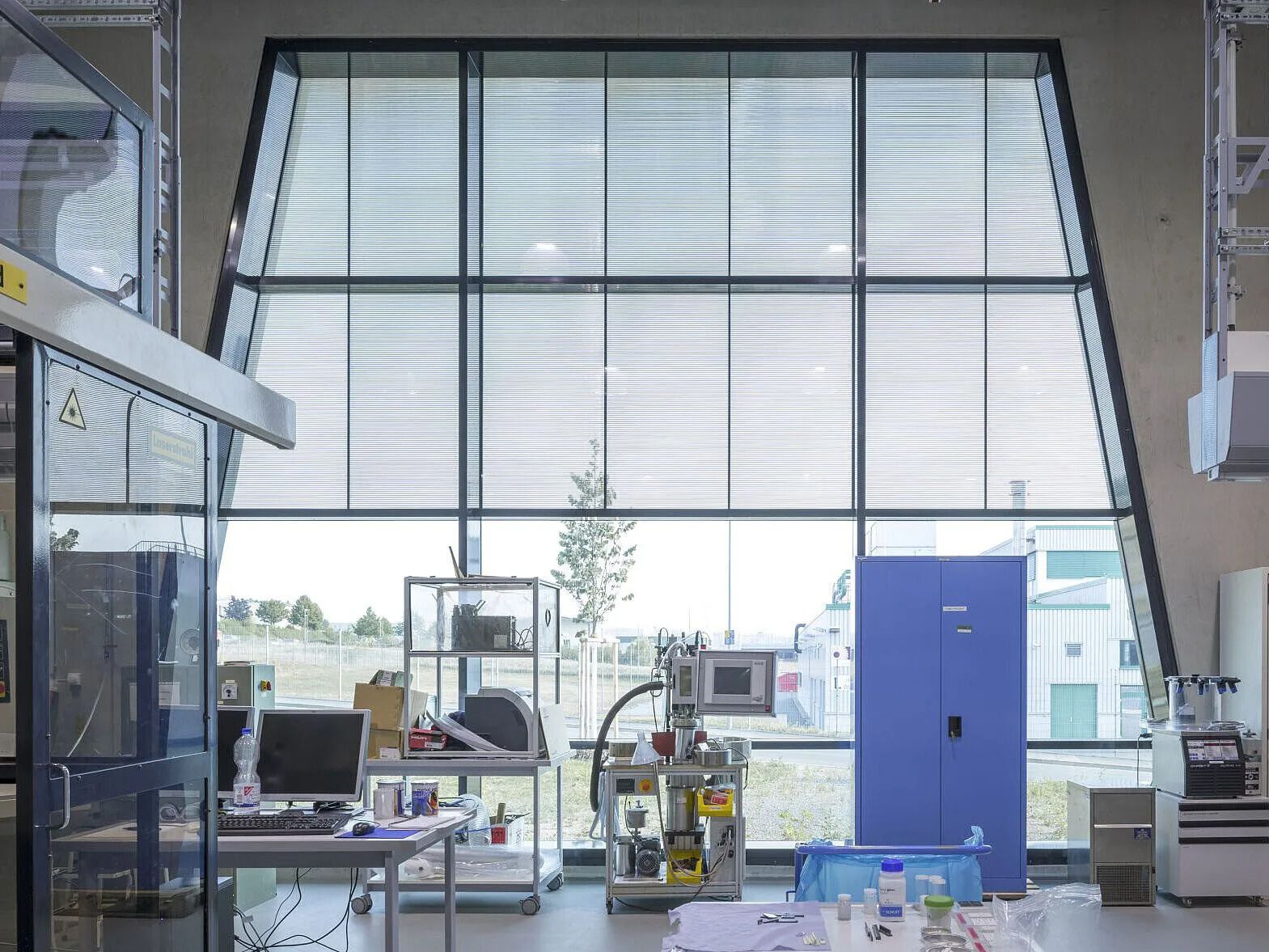 Фасадная витражная система OKALUX Okasolar ARCH-00149061