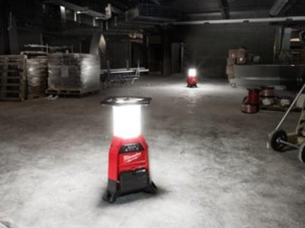 MILWAUKEE Светодиодный напольный светильник Torce trueview sun-id-1377818 - Вид №4