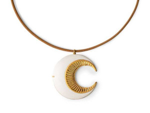 Ожерелье из фарфора