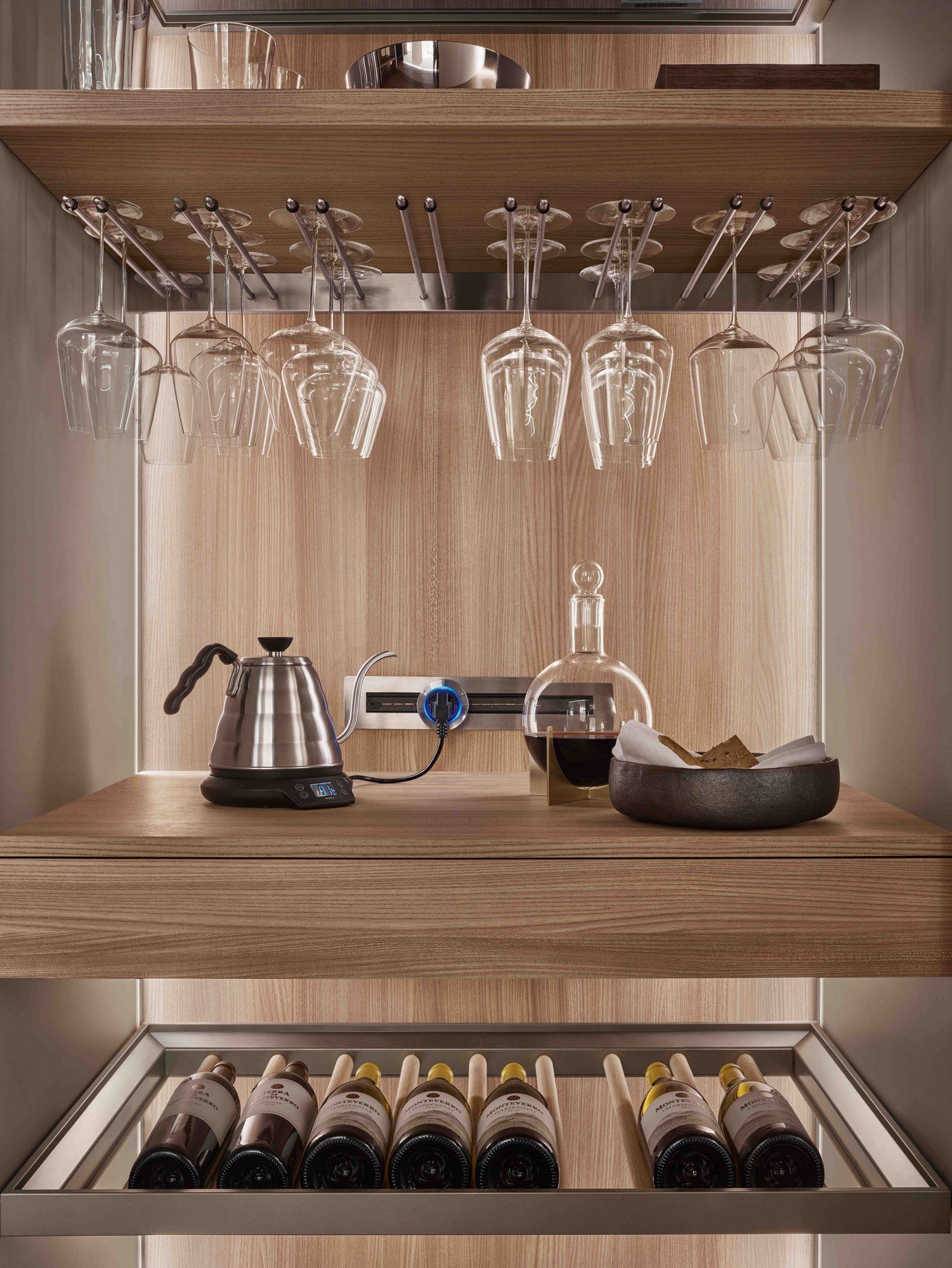 Кухня без ручек на заказ с полуостровом ERNESTOMEDA знак ARCH-00069072 - Вид №5