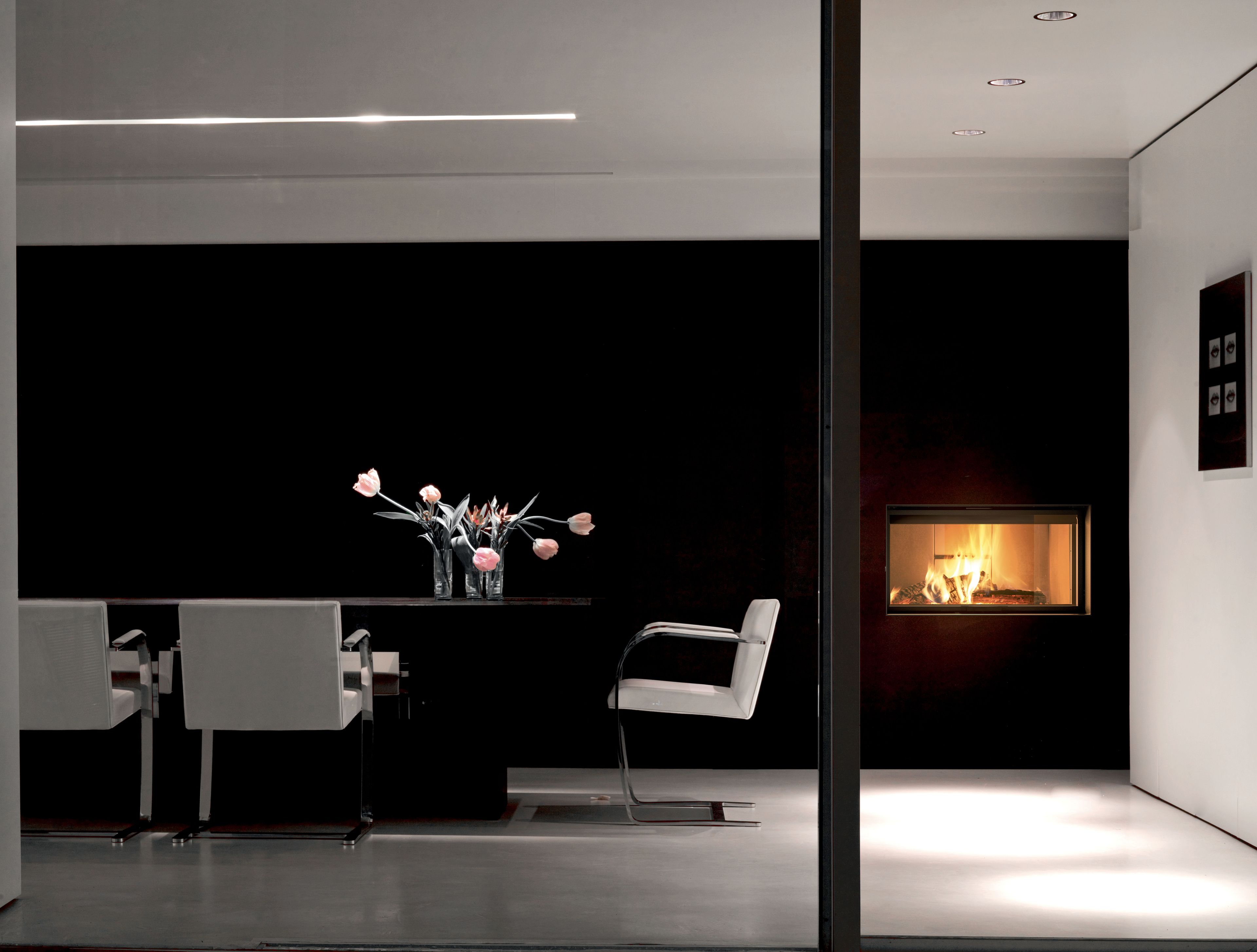 Утопленный дровяной камин с панорамным стеклом MCZ PLASMA 95 WOOD ARCH-00112380