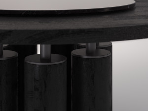 Круглый стол из массива дерева