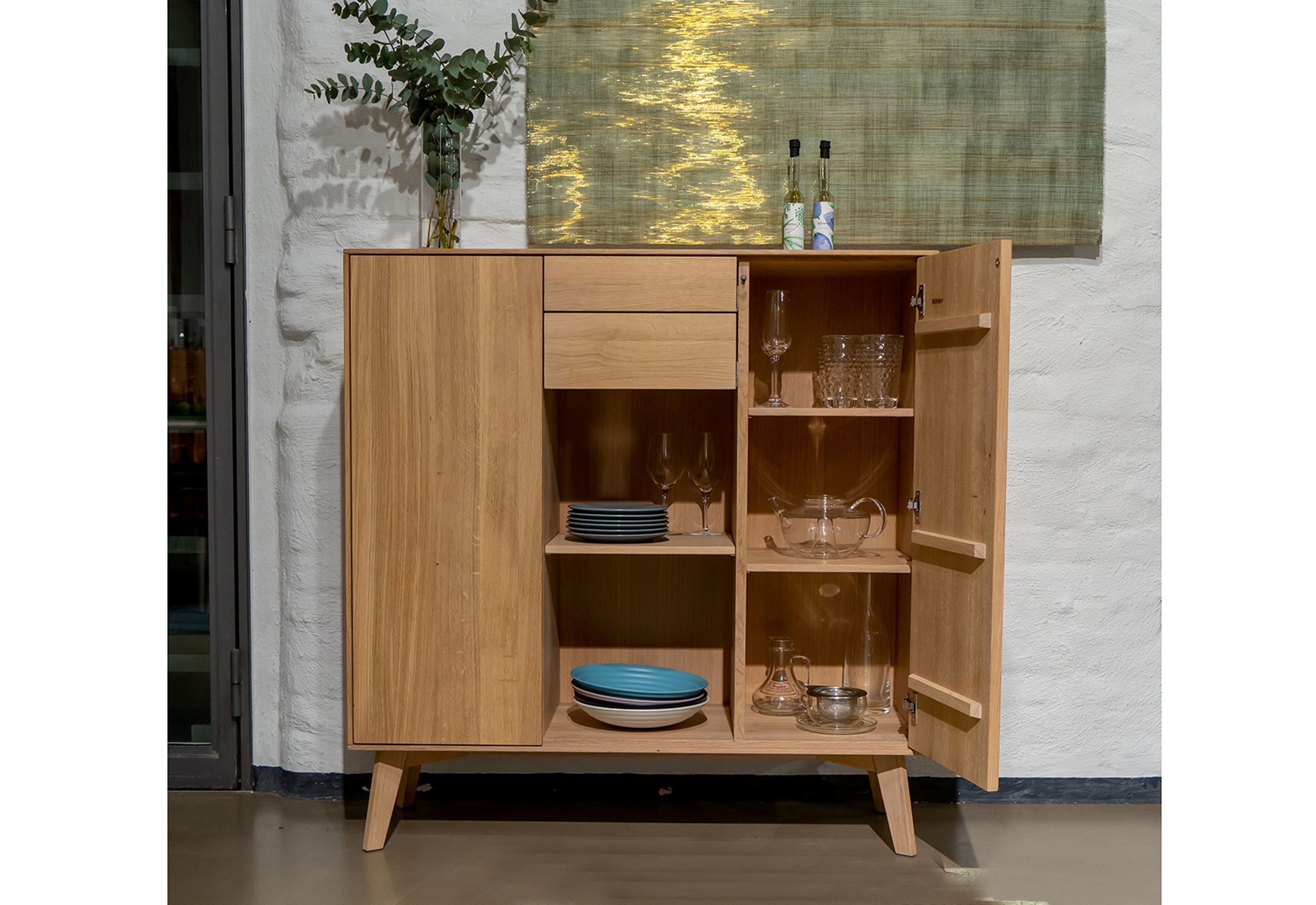 Деревянный сервант с распашными дверцами и ящиками sixay furniture Finn ARCH-00014229 - Вид №1