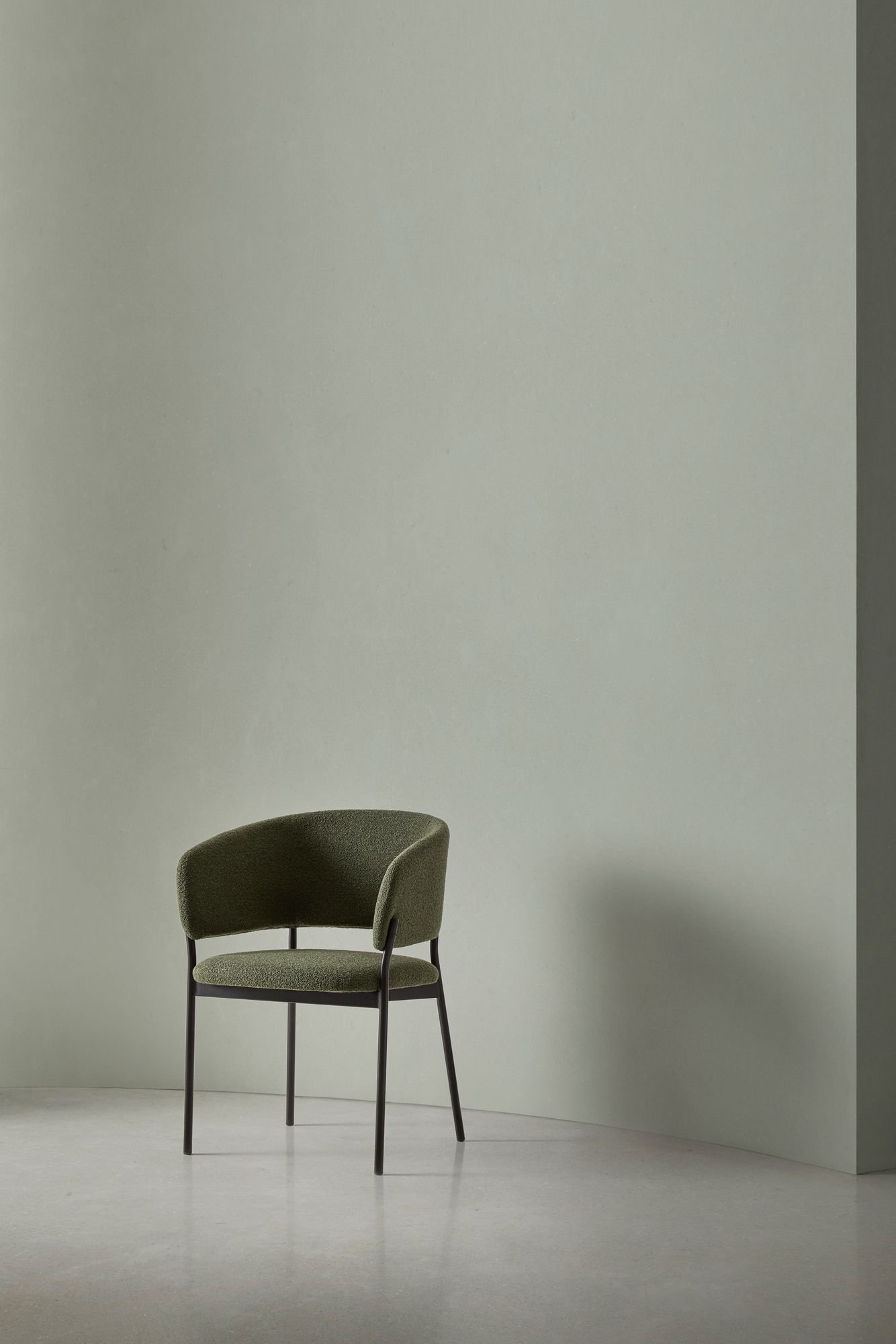 Мягкий тканевый стул с подлокотниками Blasco&Vila RC Metal ARCH-00058791 - Вид №5