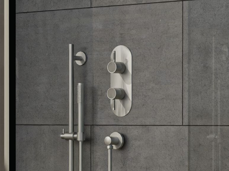 Хромированный латунный смеситель для душа с пластиной Graff Cameo ARCH-00140819