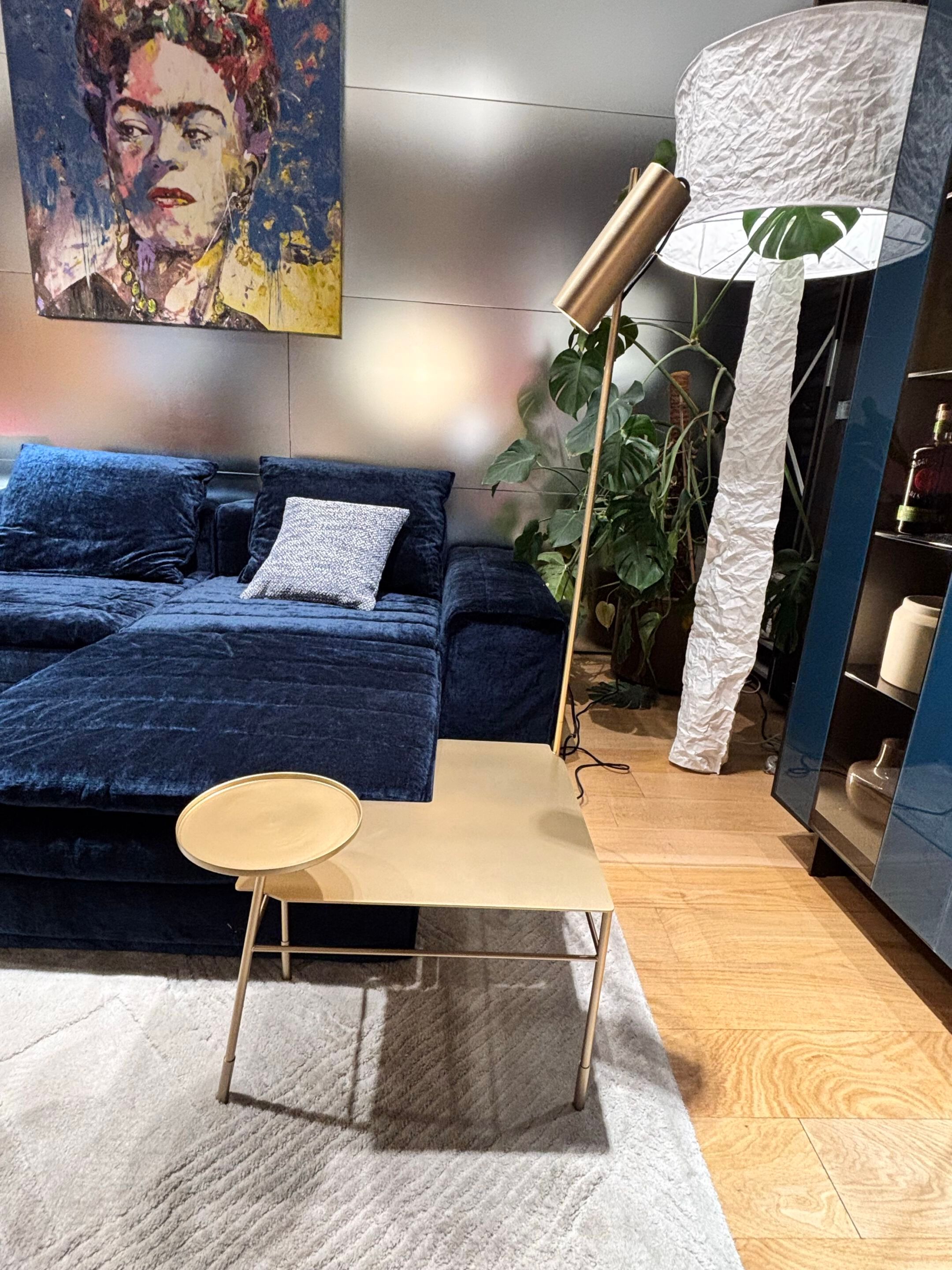 Журнальный столик из матовой латуни с лампой и подносом In Stock Mogg ARCH-00109808 - Вид №1