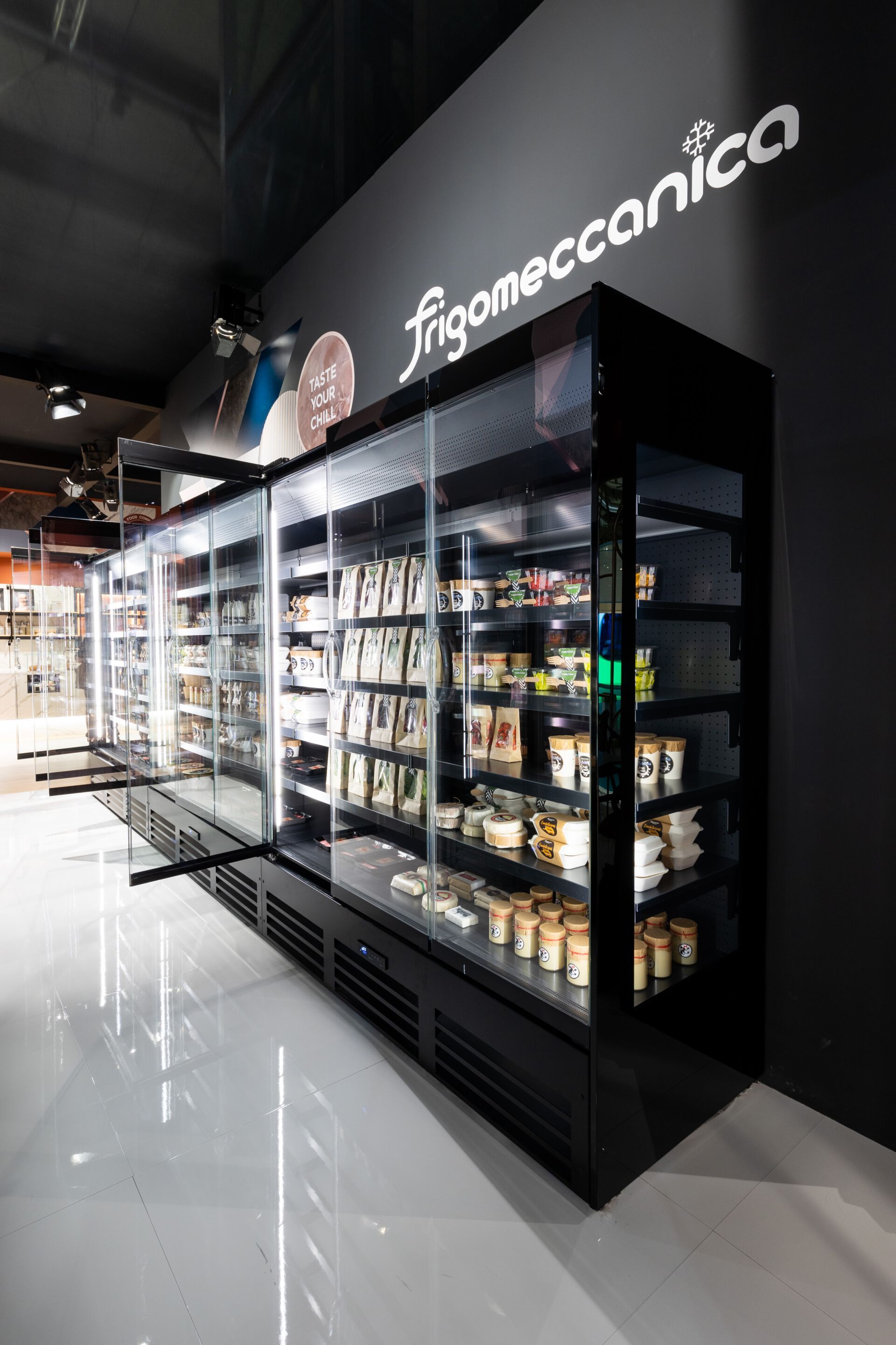 Вертикальная холодильная витрина для самообслуживания Frigomeccanica ARCH-00001490 - Вид №6