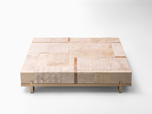 Квадратный журнальный столик из массива ясеня