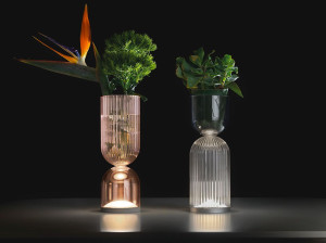 ВАЗа / настольная лампа из ПММА