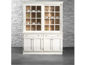 Дубовая витрина с раздвижными дверями