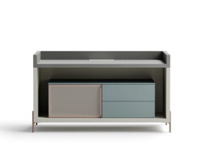 Шкаф со встроенным освещением