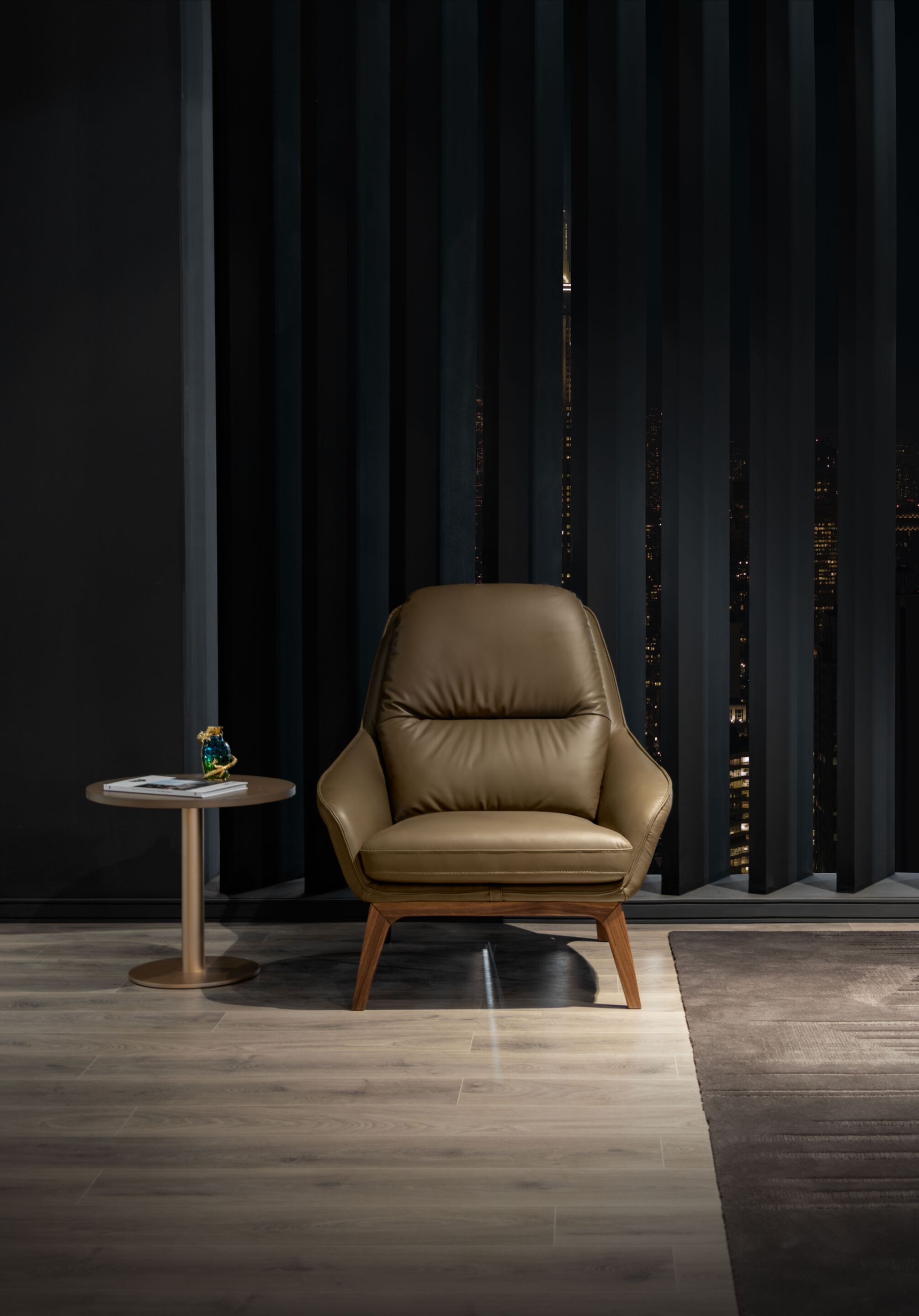 Кожаное кресло с подлокотниками Wayne Enterprises Home Collection WE-053 ARCH-00065742 - Вид №2