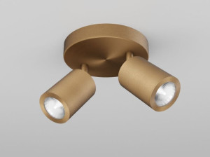 Несколько регулируемых потолочных алюминиевых прожекторов