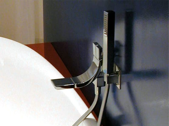 Настенный смеситель для ванны с ручным душем Ceramica Flaminia Да ARCH-00007788