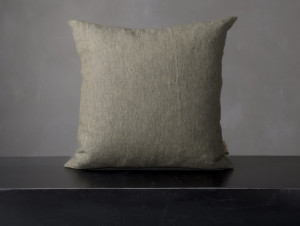 Квадратная льняная подушка