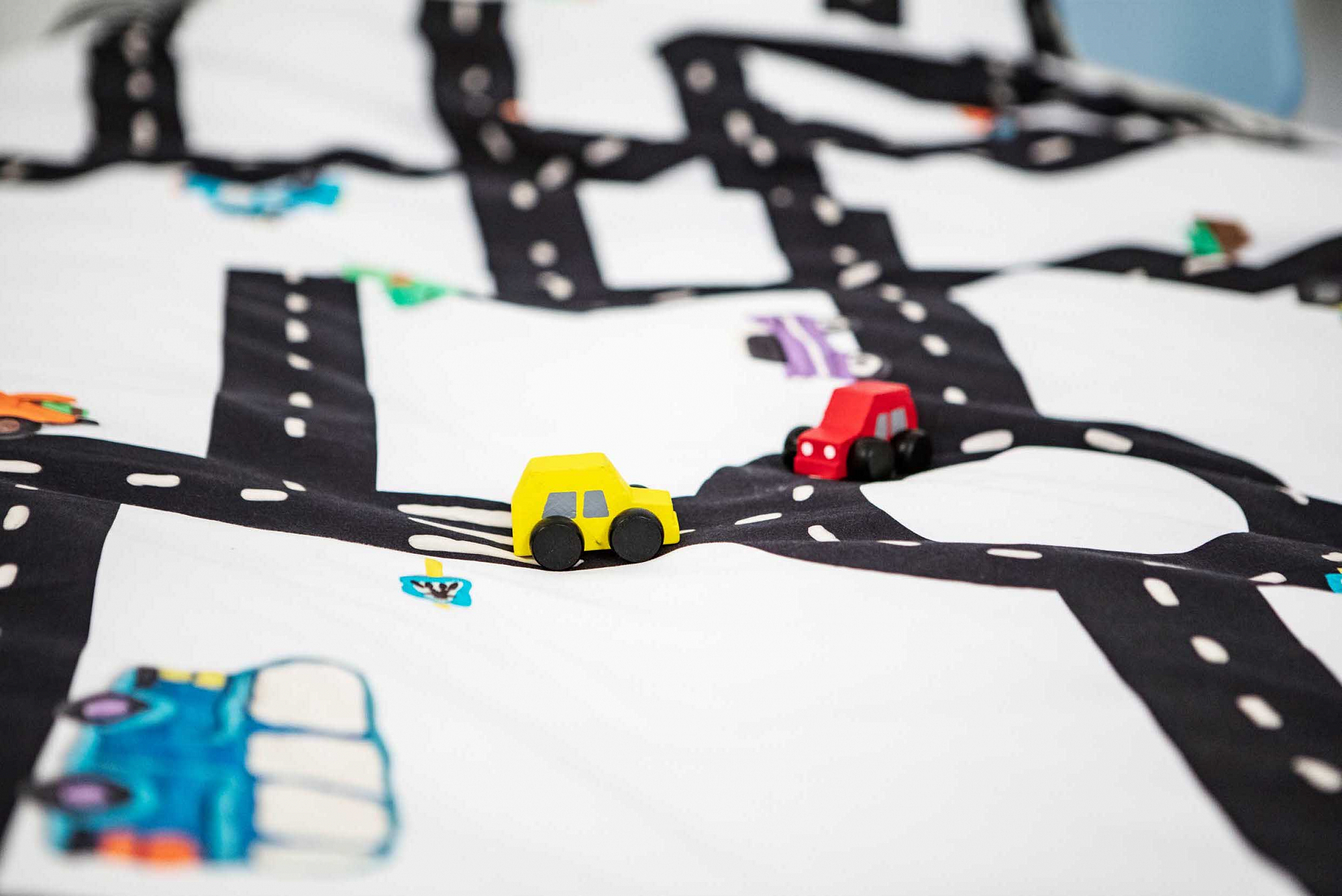 Детское постельное белье односпальное "Игрушечный трек" 150х200 см SNURK  335431 Белый;черный  - Вид №4