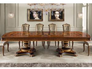 Деревянный прямоугольный стол