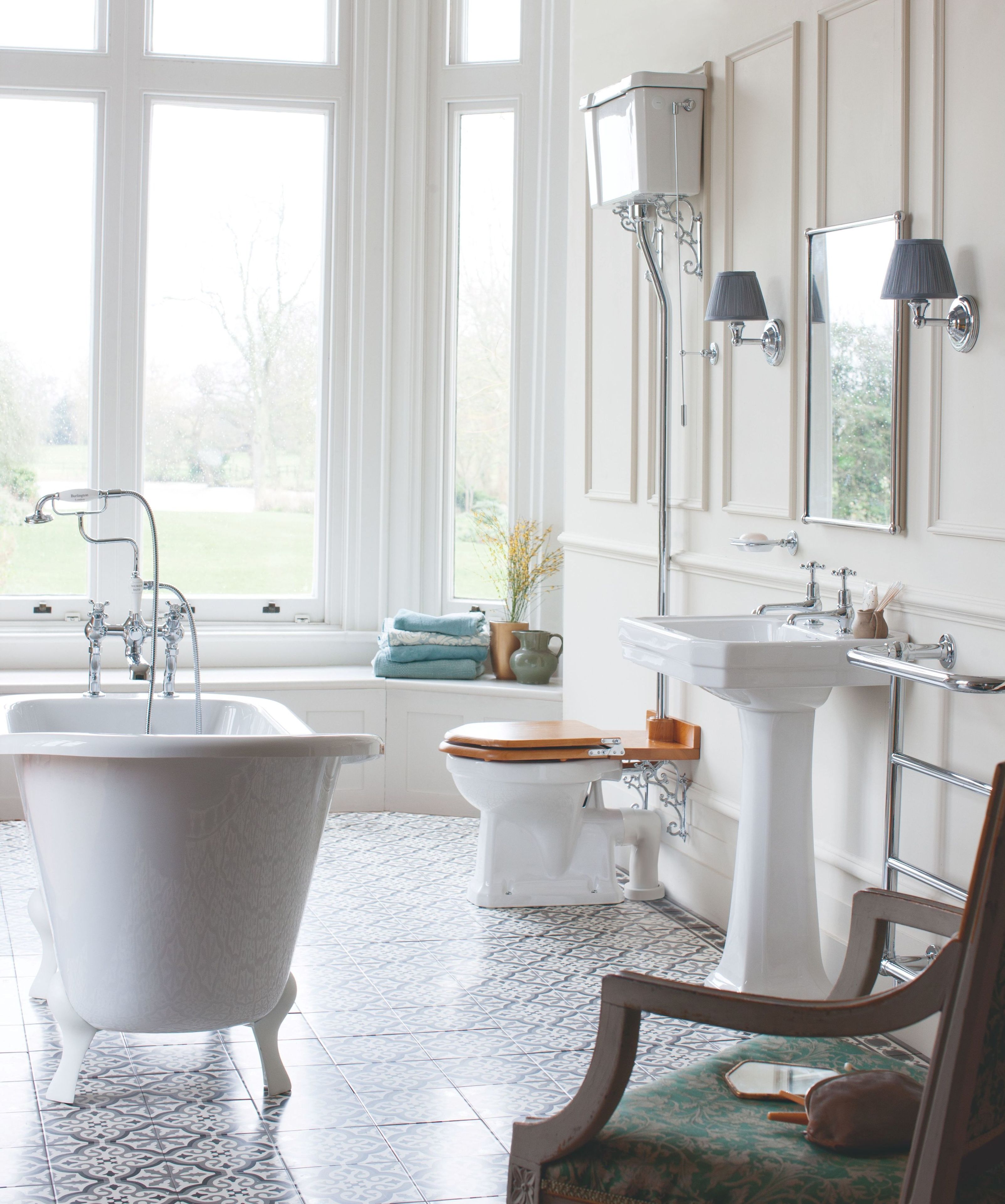 Туалет в оконном шкафу с напольной внешней кассетой Burlington Wc in porcellana ARCH-00112851 - Вид №2