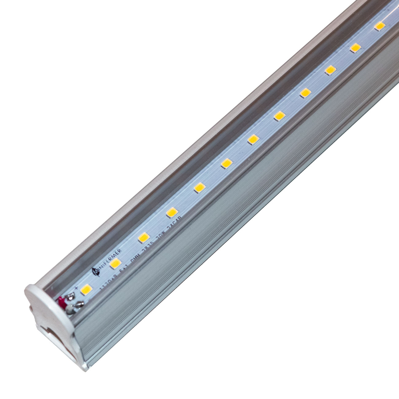 1038 Фитолампа для растений линейная VA-3 120 см Биколор комфорт 5000+660 LAB.Space  - Вид №1