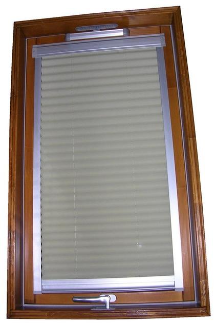 LUXIN Плиссированная мансардная штора из технической ткани Accessori interni per finestre sun-id-1500250 - Вид №1