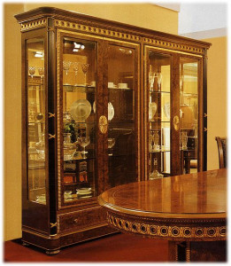 Витрина  CANTALUPPI Levante vetrina-2