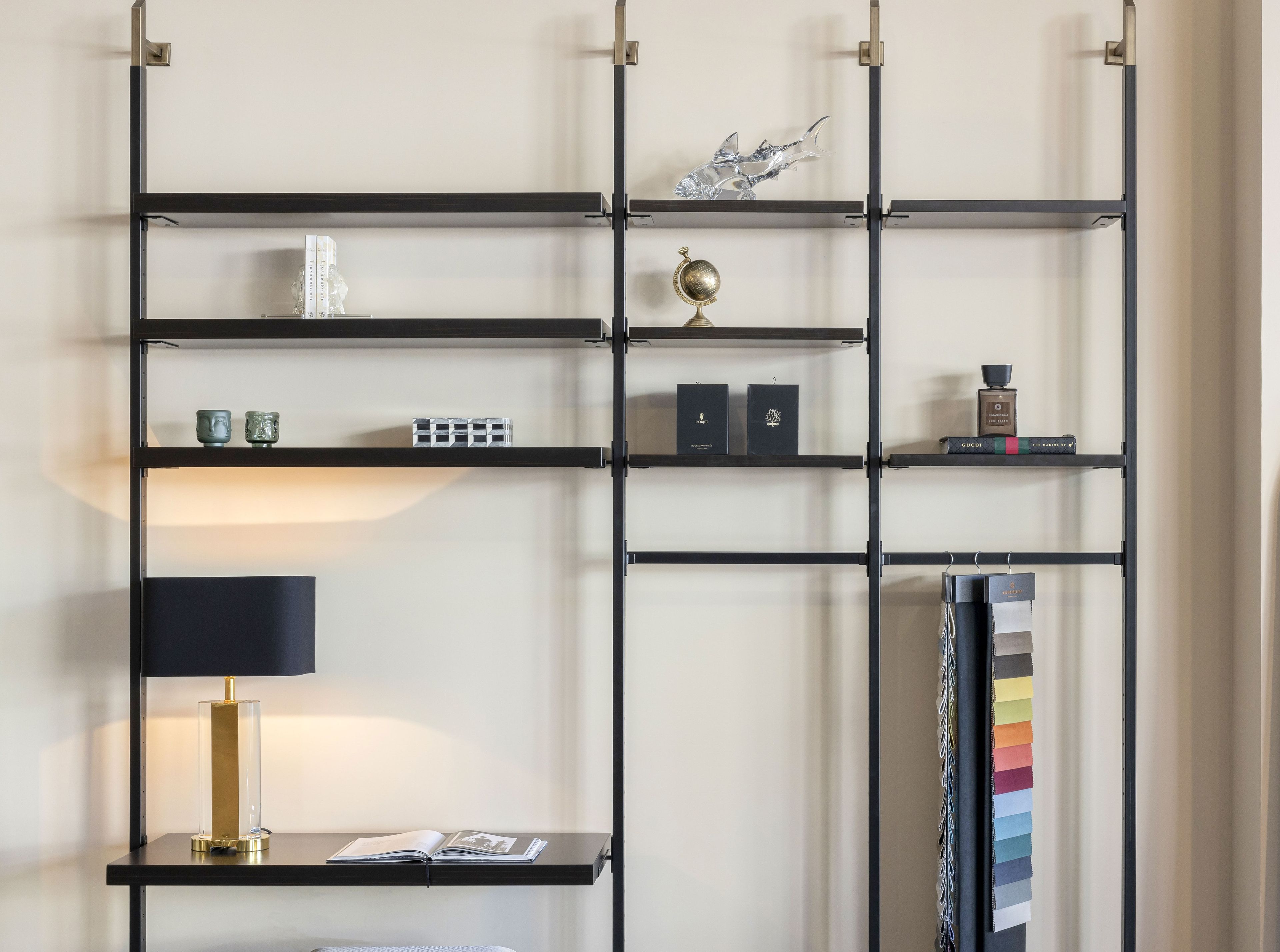 Алюминиевый книжный шкаф с креплением пол-потолок Stylish Club His &amp ARCH-00133148 - Вид №17