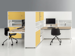 Многофункциональный деревянный стол со встроенной полкой с системой кабельной втулки